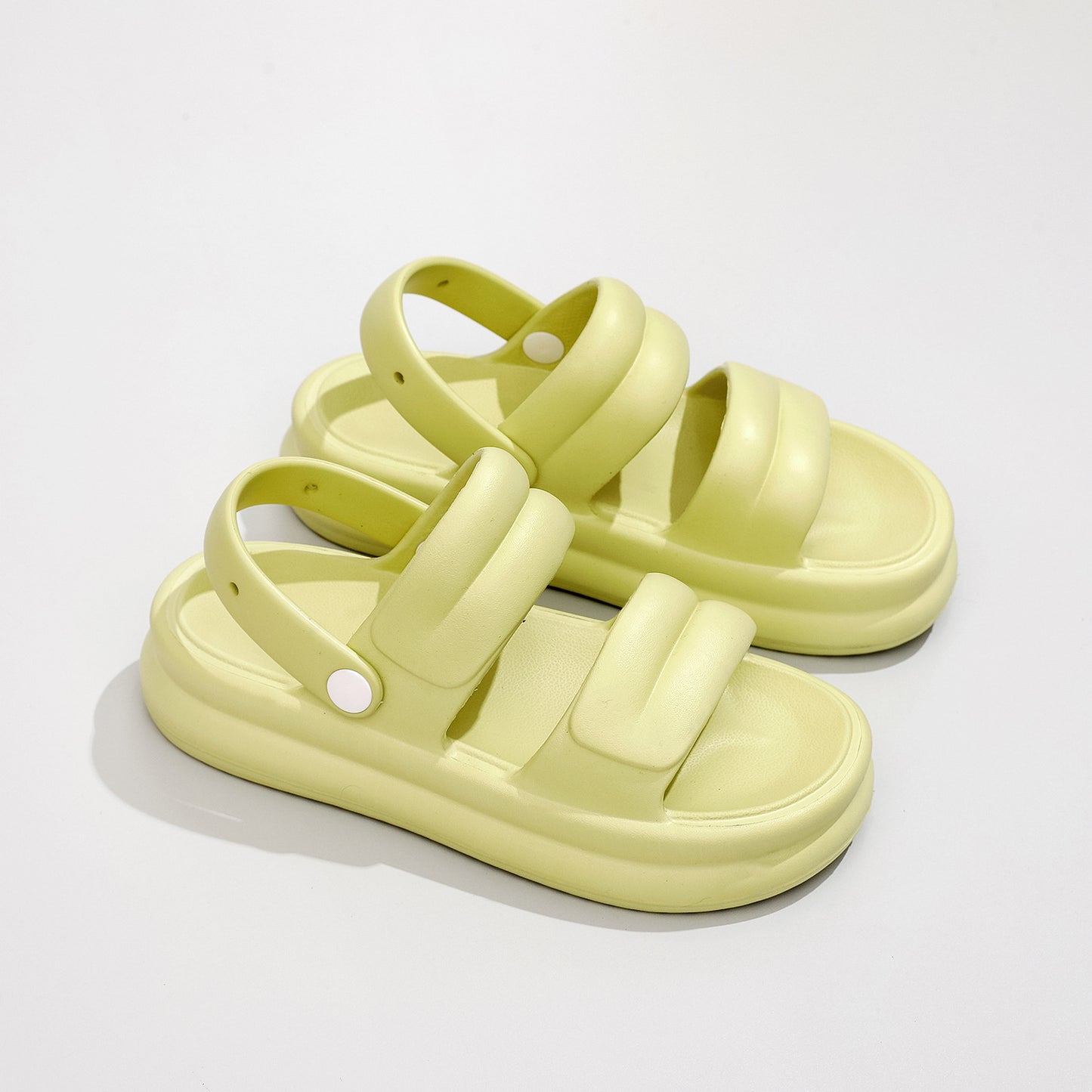 15 Slippers #24011402