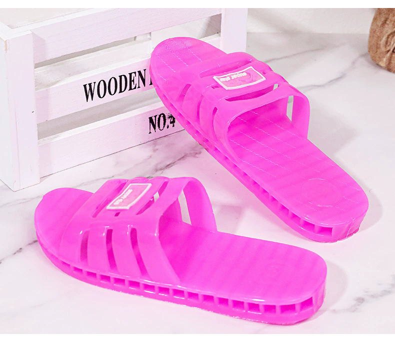 15 Slippers #25040201