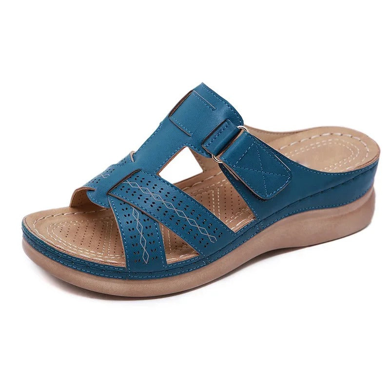 15 Slippers #24070808