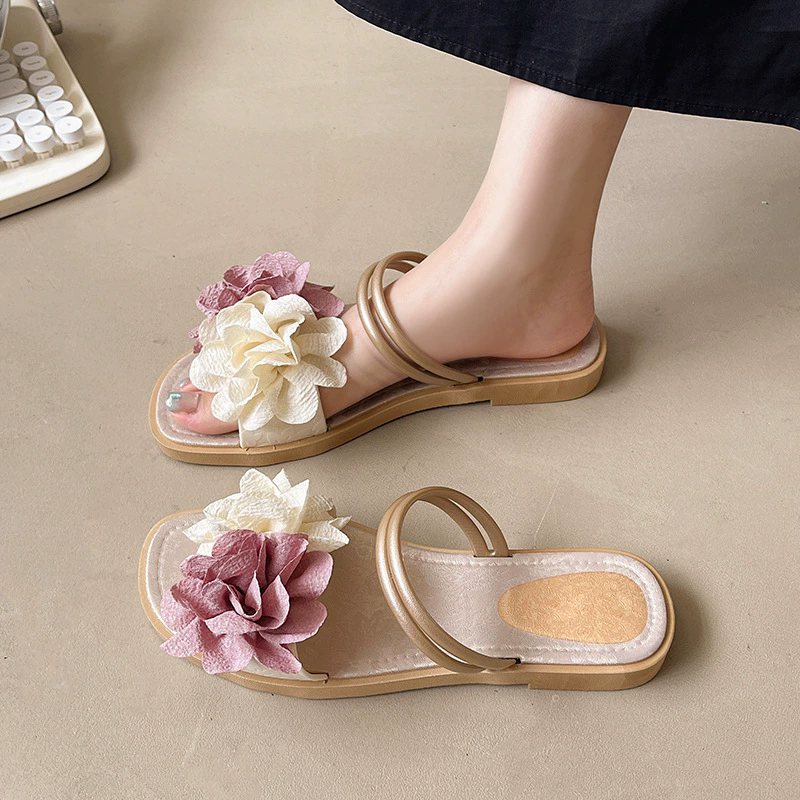 15 Slippers #25022401