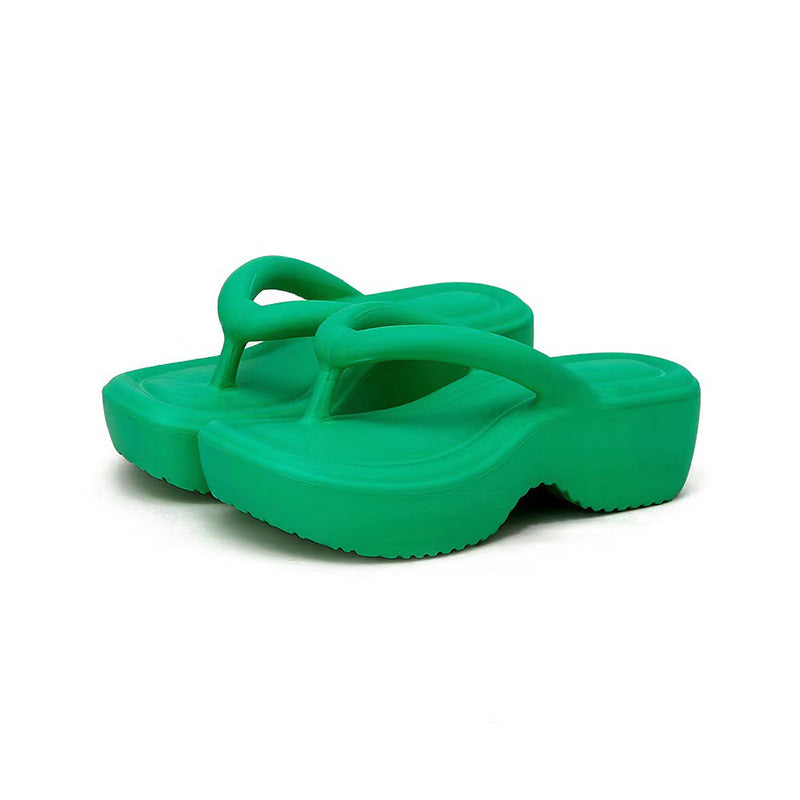 15 Slippers #23121404