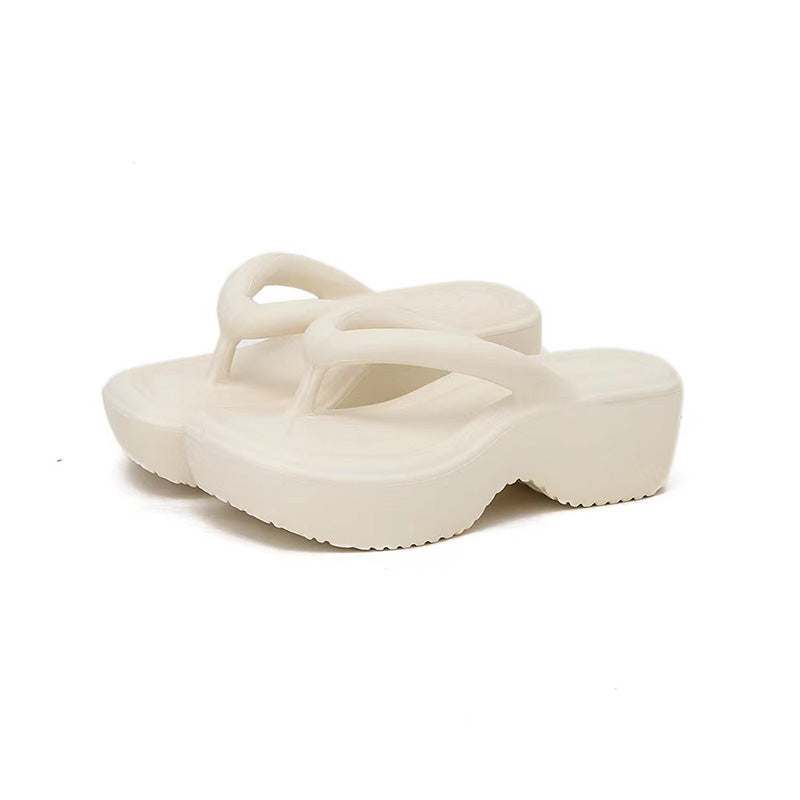 15 Slippers #23121404