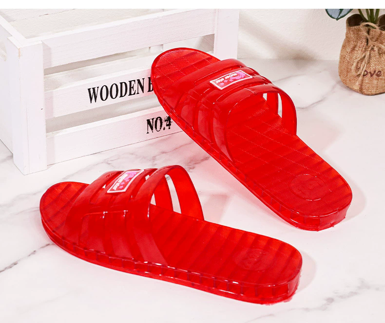 15 Slippers #25040201