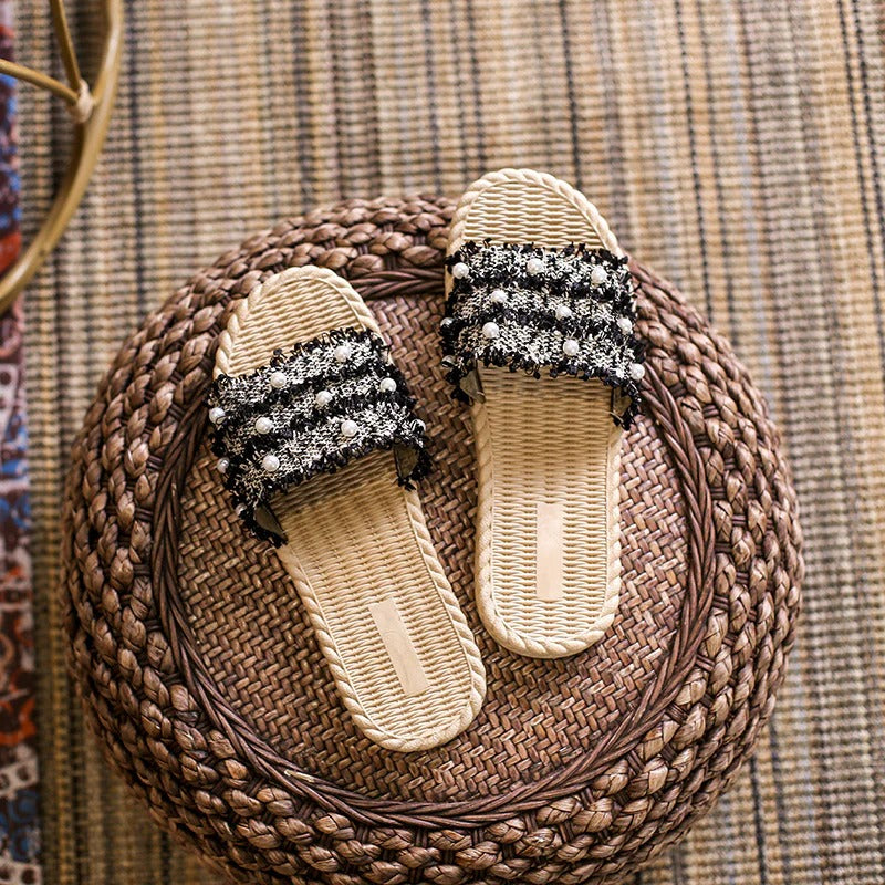 15 Slippers #24052902