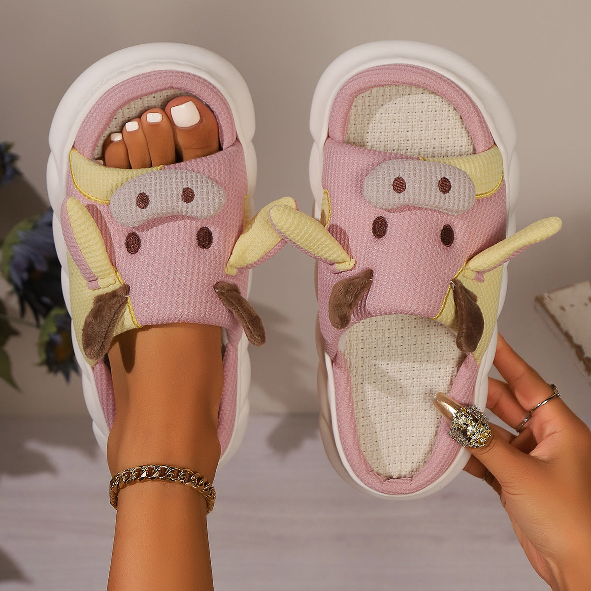 15 Slippers #25030405