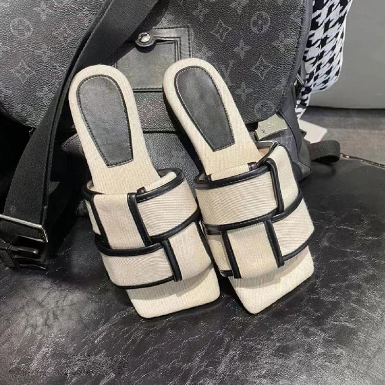 15 Slippers #25052503