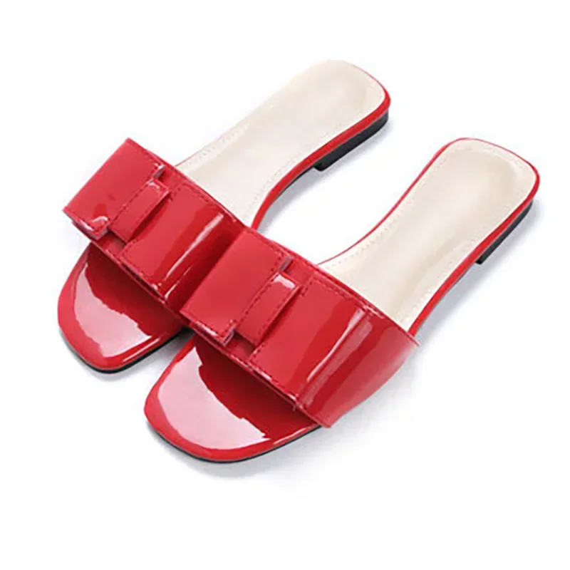 15 Slippers #23123003