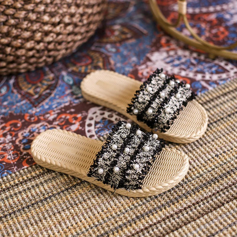 15 Slippers #24052902