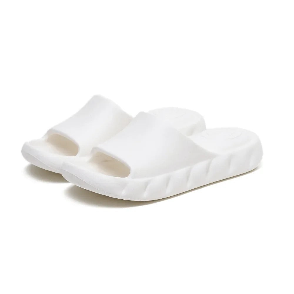 15 Slippers #24050904