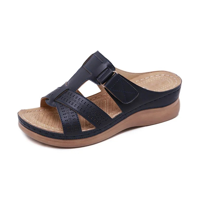 15 Slippers #24070808