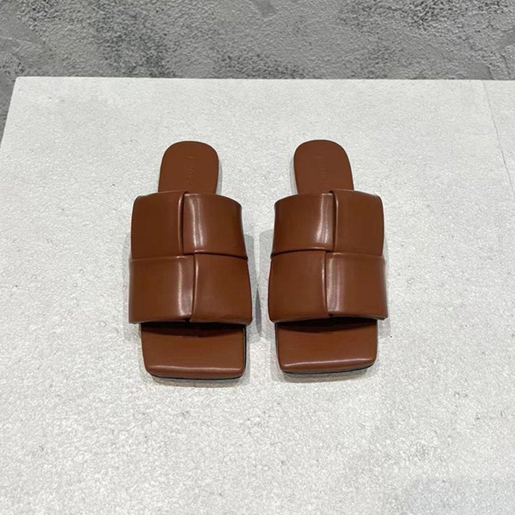 15 Slippers #25052503