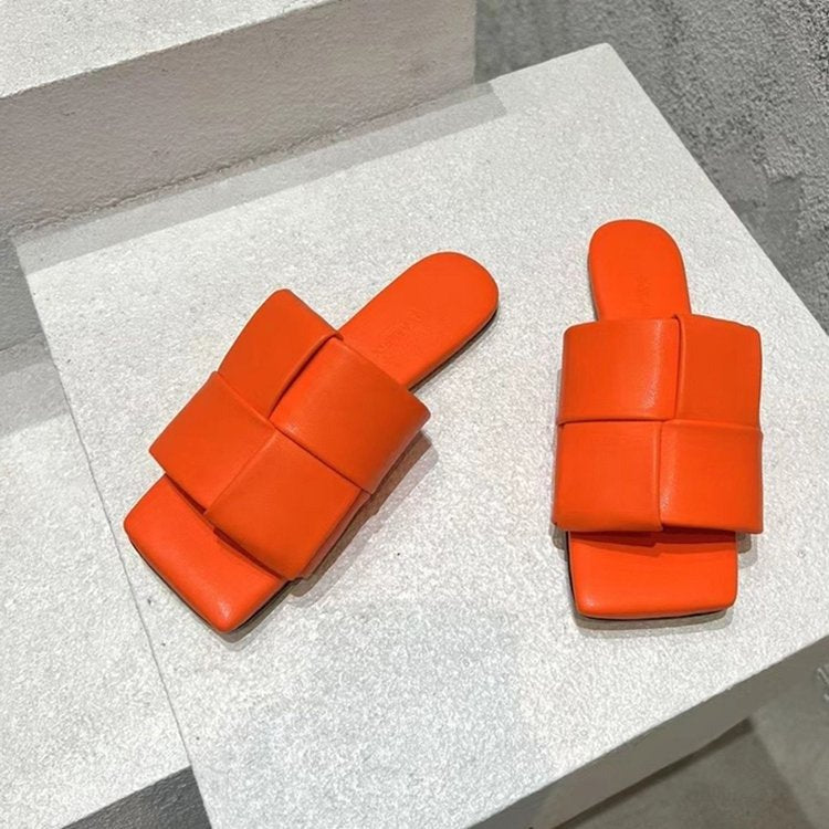15 Slippers #25052503