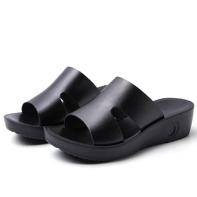 15 Slippers #24070801