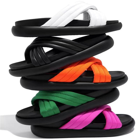 580 Slippers #24100904