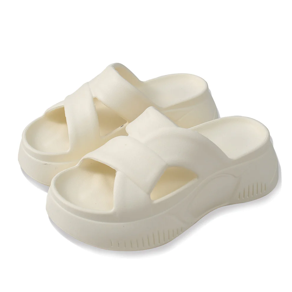 15 Slipper #24090305