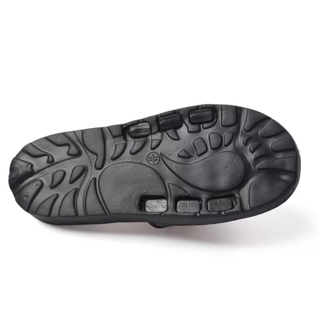 15 Slippers #25040403